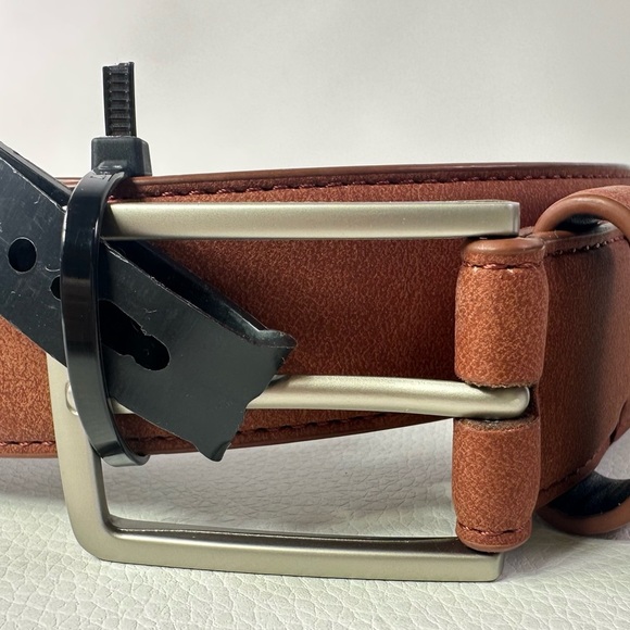 NWT Men’s Alfani Brown Leather Belt SZ M 34-36 - Picture 4 of 4